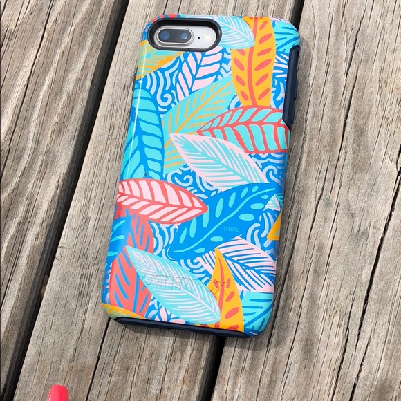 iPhone 8 Plus - Picture 2 of 2